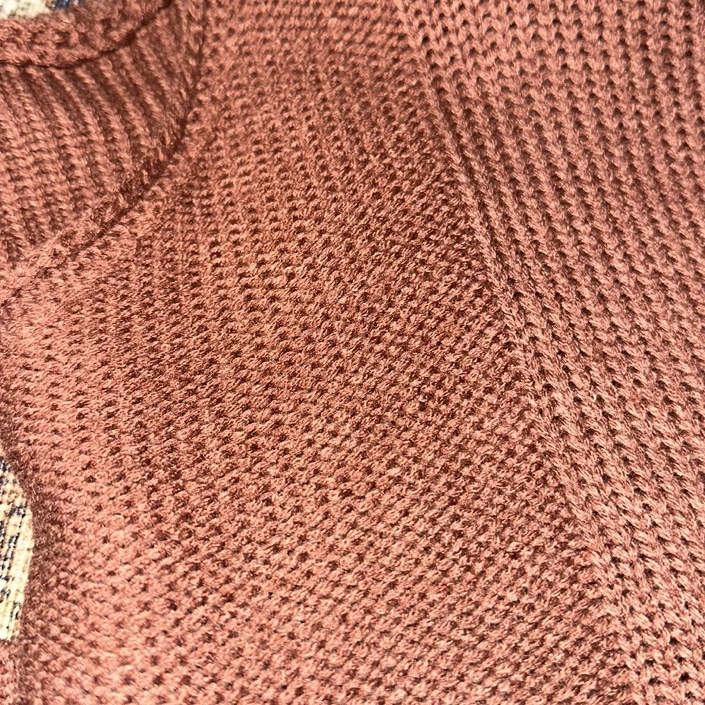 Sweater - Picture 3 of 4